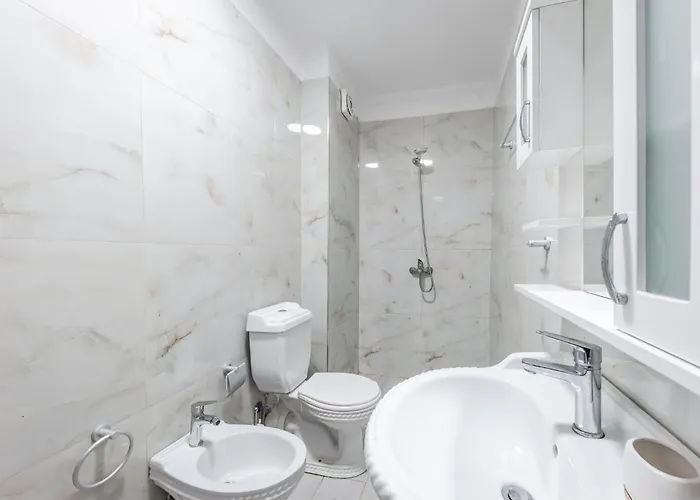 Helia's Cozy Qerret * Golem (Tirana)