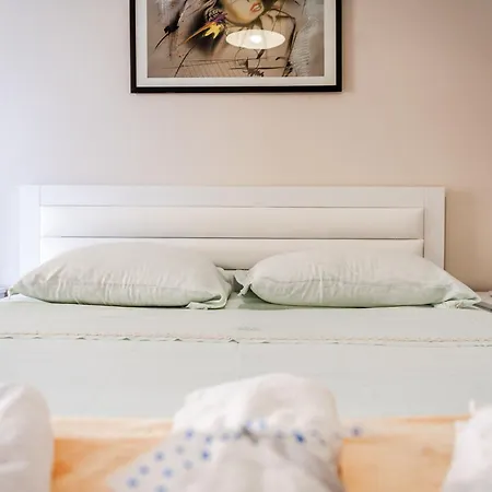 Apartamento Helia's Cozy Qerret Golem (Tirana)