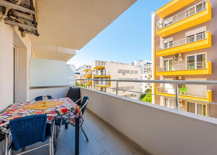 Helia's Cozy Qerret Apartman *