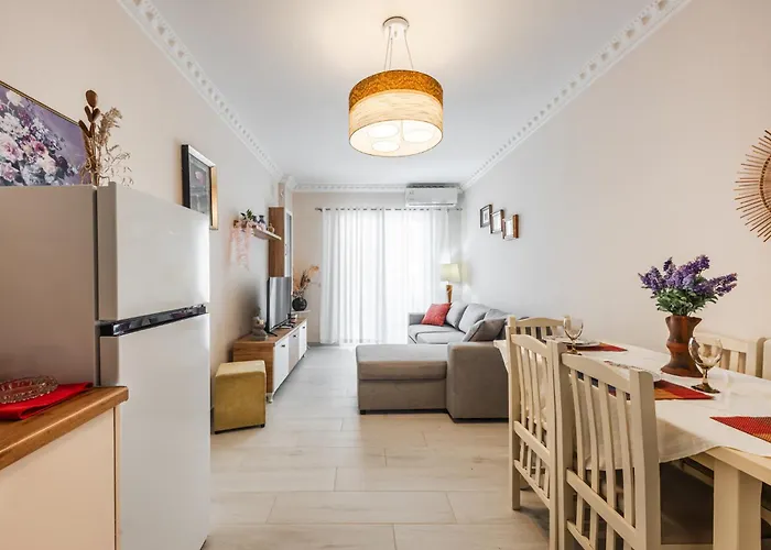 Helia's Cozy Qerret Apartman *