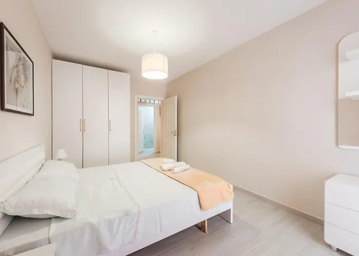 Apartman Helia's Cozy Qerret